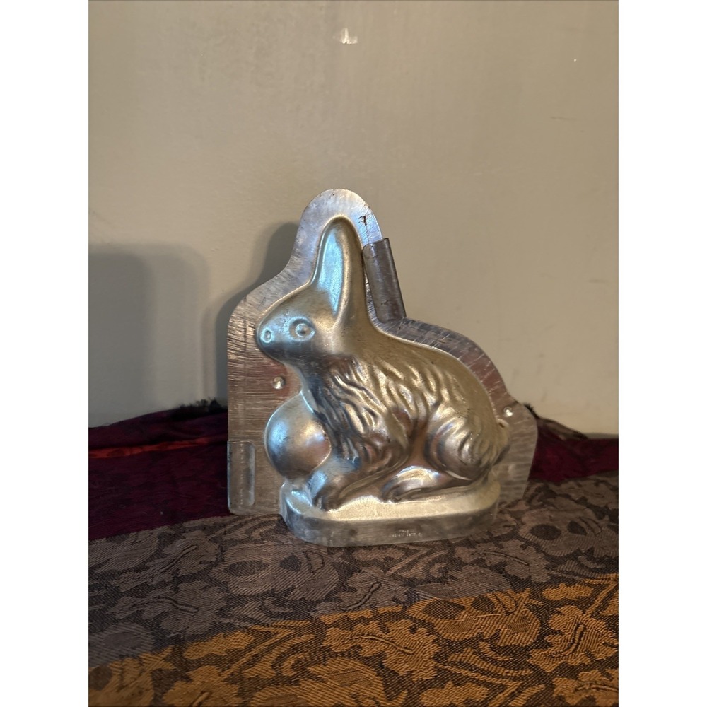 Antique Early VTG German Tin Chocolate Mold Bunny Rabbit